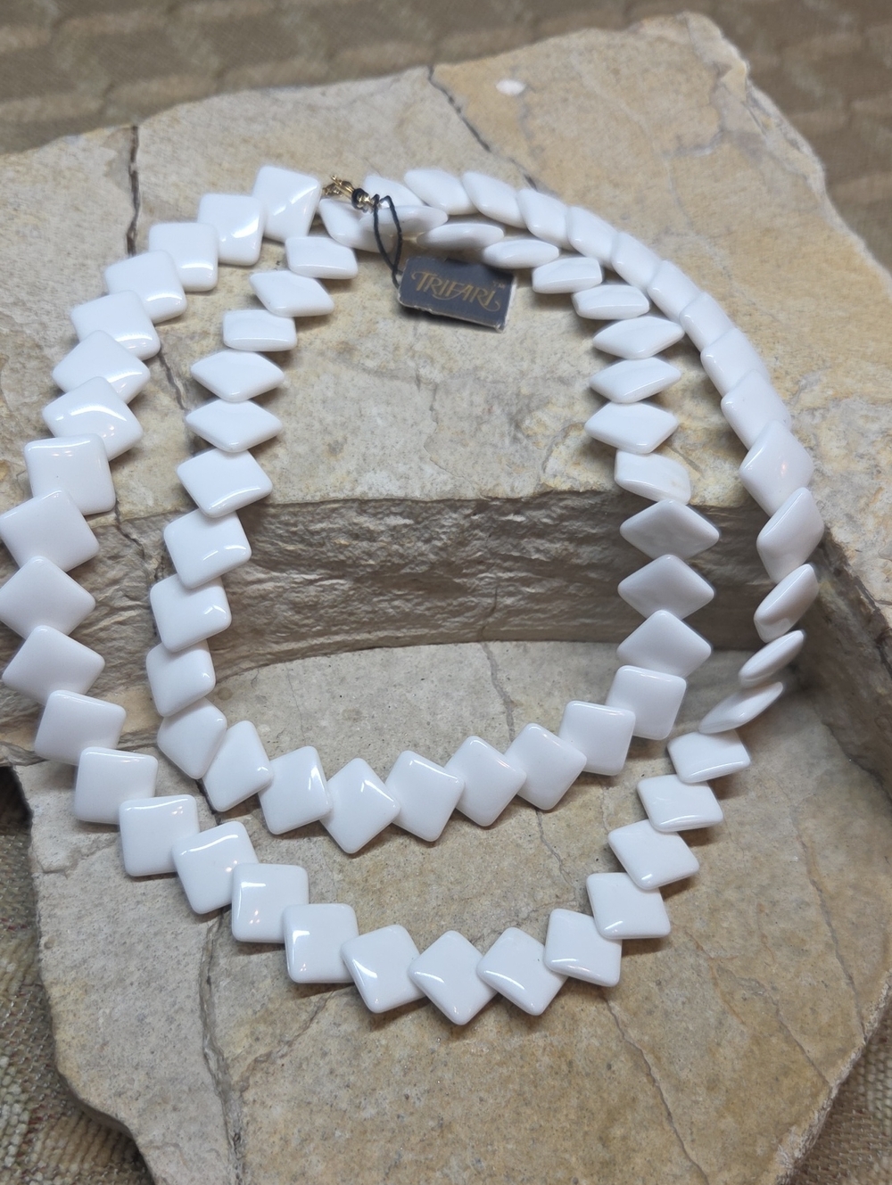 Vintage Trifari White Diamond-Link Bead Necklace New Condition